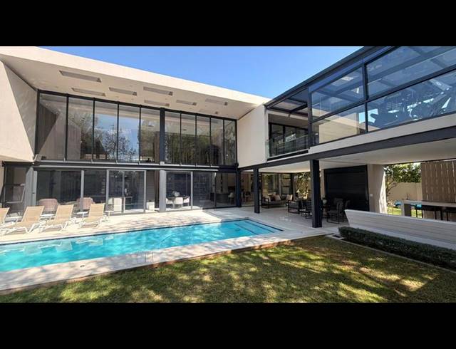 4 BEDROOM HOUSE FOR SALE IN SANDHURST